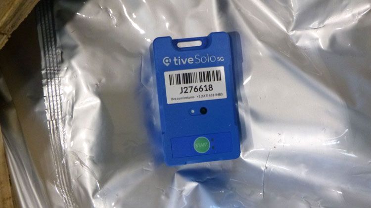 Kontrolle der Ladung durch Feuchtigkeits- und Schockindikator