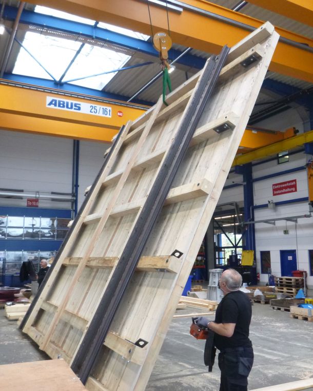 Plattenboden am Kran